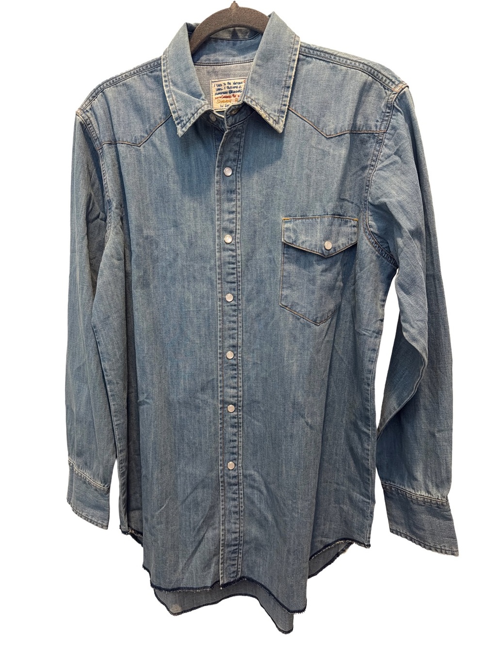 NWT Sandrine Rose By Free People
Women’s Blue Denim Long Sleeve Shirt Medium